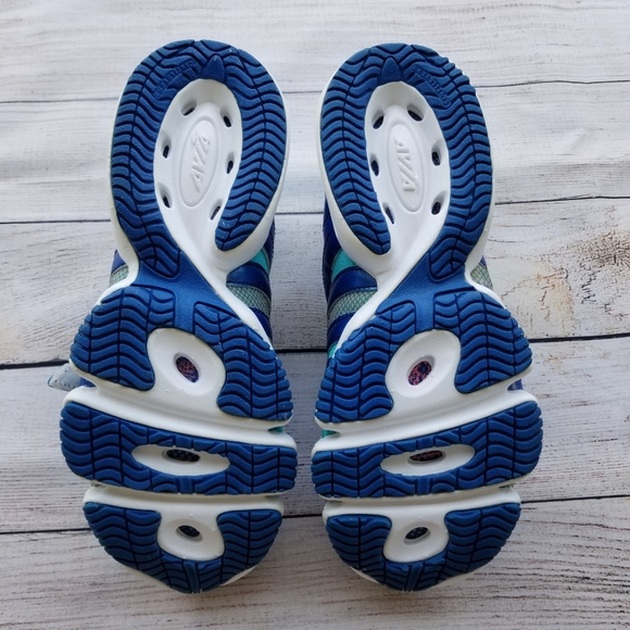 avia 606 aqua trainer